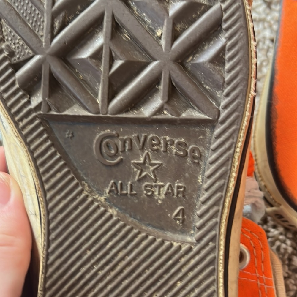Vintage orange converse size 7-8 - Picture 4 of 4